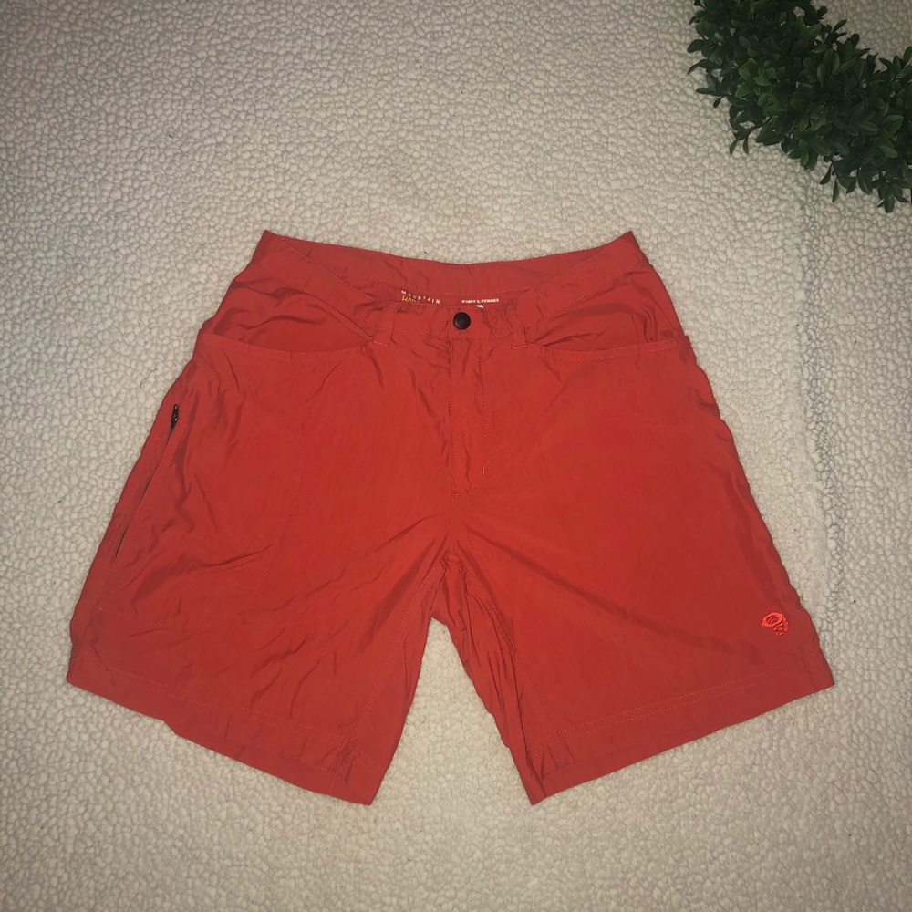 Mountain HardWear Shorts Size Excellent Condition